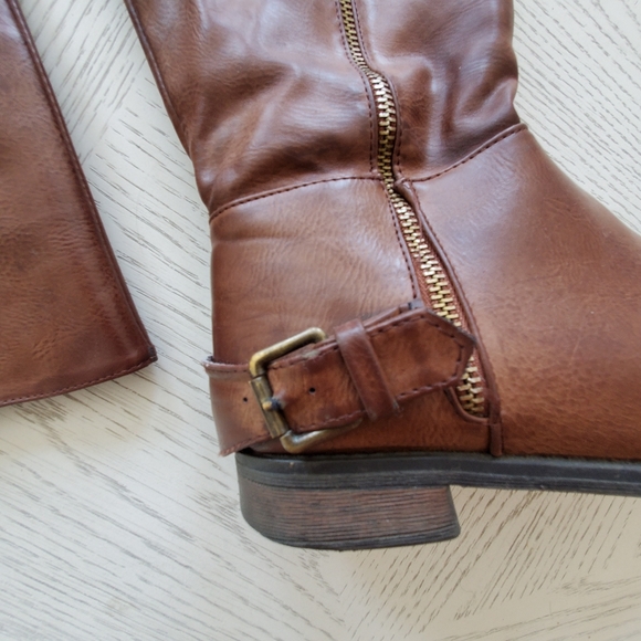 Knee High Saddle Boots 👢 - Picture 3 of 7